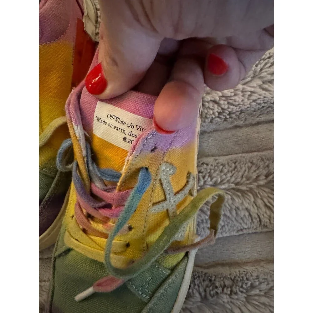 Off-White worn by